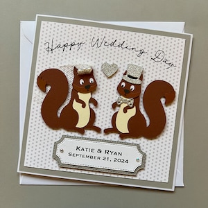 de mariage personnalisée en forme d'écureuil | Écureuil gris ou roux | Thème gris et argent | Mariage d'animaux | Carte Woodland pour mariage en plein air