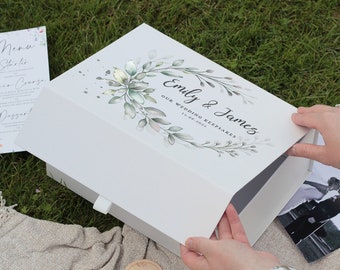 Caja de recuerdos magnética con corona botánica de boda personalizada