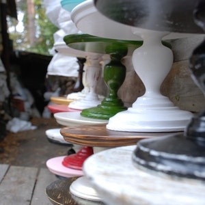 Stand de gâteau de mariage, stand de gâteau rustique, stand de gâteau en bois, grand stand de gâteau, socle blanc de mariage, stand de gâteau blanc, piédestal image 7