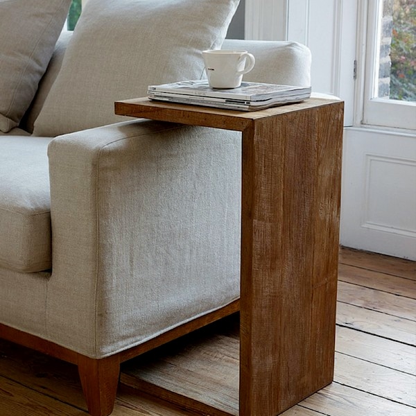 Holz Sofa Beistelltisch, Stuhl Armlehnentisch, rustikaler stilvoller nützlicher Tabletttisch, Sofa Armlehnentischverpackung, rustikaler Holzcouchtisch, Beistelltisch