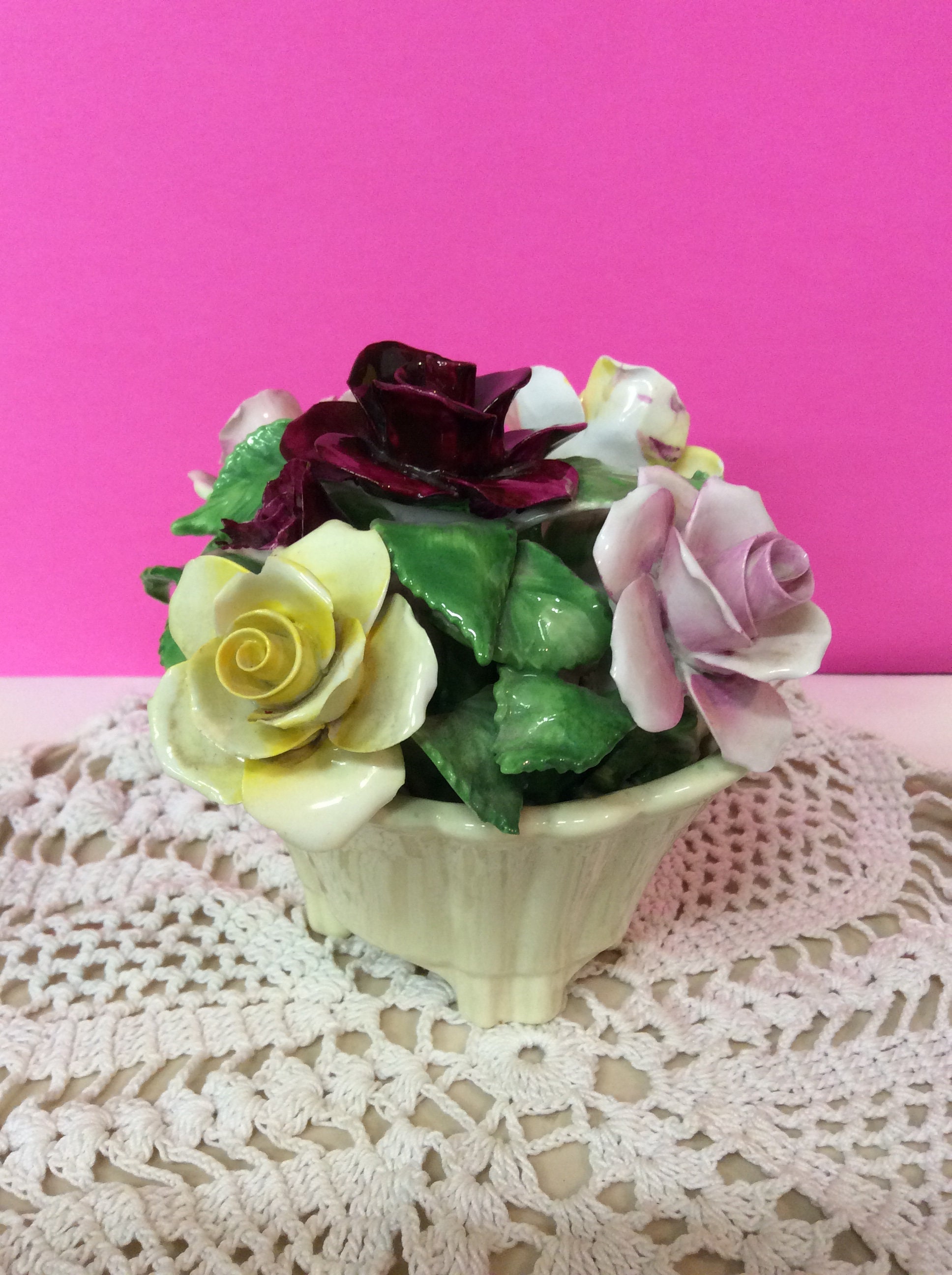 薔薇一輪 BONE CHINA Vintage Crown Royal Bone China - Various Color of Rose Bouquet