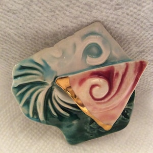 Pins - Ceramic with a pocket & Gold bar pin - 2 Vintage - (NBPE#70)