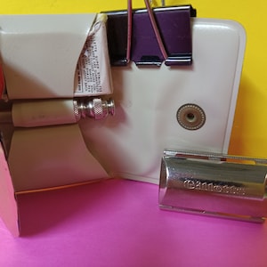 Gillette Ladies Travel Razor - New - Vintage - Complete - (NBPE1555)