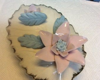 Boîte à bijoux ovale en céramique - Rose/Bleu/Or - Fleurs - Menthe - (NBPE#617)