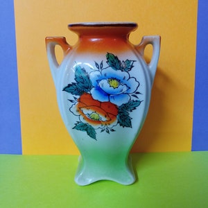 Urn Shaped 6&quot; Vase - Japan - Mint - (NBPE#1517)