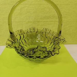 Amazing Fenton Thumbprint Fluted Basket - Green - Mint - (NBPE#980)