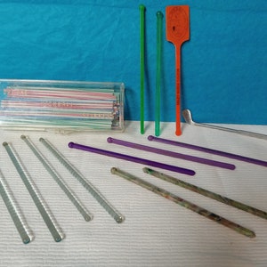 14 Pieces Vintage Bar Supplies - Stirrers and Straws - (NBPE#1757E)