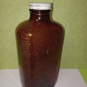 Vintage bruine glazen rechthoekige fles - (NBPE #2071)