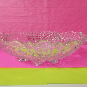 Fruit Bowl - Clear Pressed Glass - Vintage - Mint - (NBPE#1514)