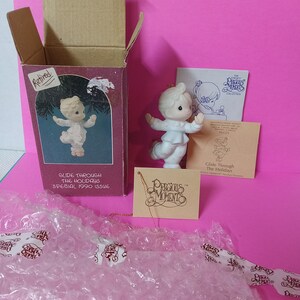 1990 Precious Moments - Glide Through The Holidays - Original Packaging and Paperwork - (NBPE#1672SB)