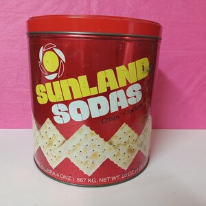Vintage Sunland Sodas Crispy Crackers Tin - Round - (NBPE#1438)