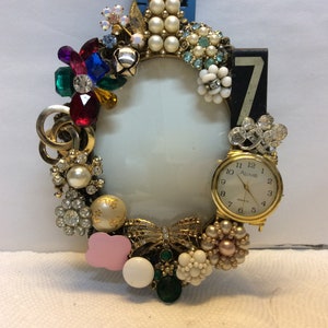 Hand Made Upcycled Metal Oval Frame Vintage - Wall Hanging - New Repurposed - (NBPE#541)