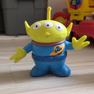 Disney Store Toy Story 4 Interactive Talking Alien, Light Up Action Figure, Pixar Little Green Men Space Toy Collectible