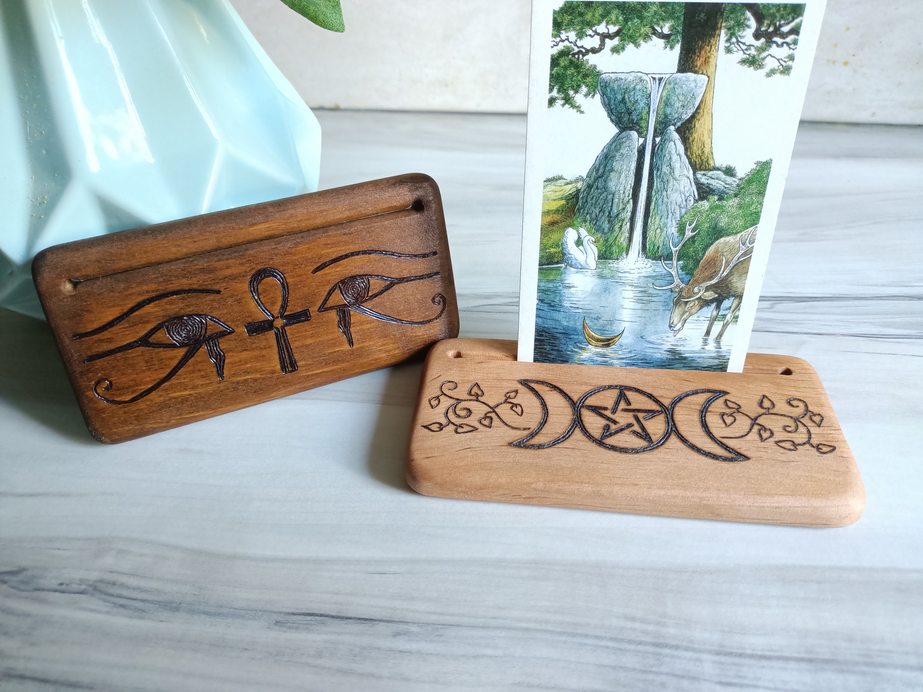 BuleVina Tarotkartenhalter Aus Holz – Mystischer Mond-Halter Für Kartenleger