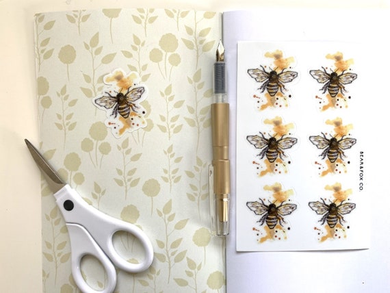 Cikonielf 100PCS kleine Insektenaufkleber hölzerner Mini-dekorativer Aufkleber für Verschönerungs-Karten-Bastelhandwerk Marienkäfer-Bienen-Stil Bienen