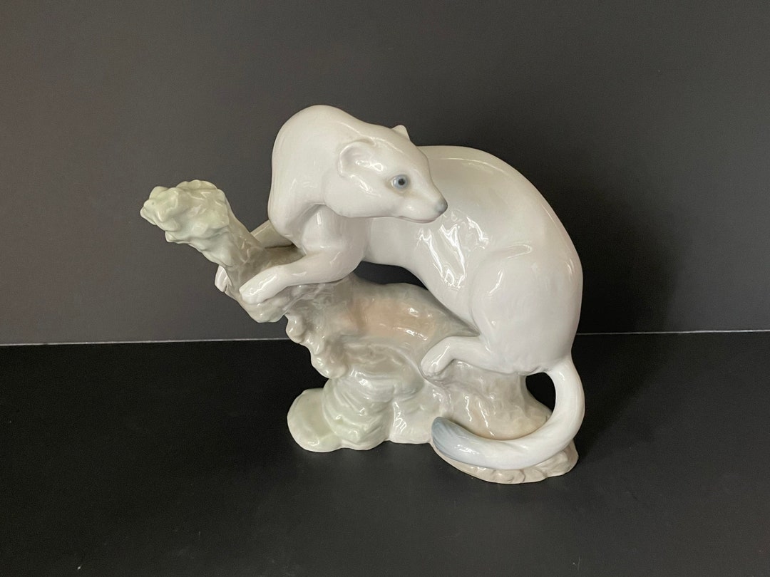 Rare Lladro White Weasel Ermine Ferret Figurine Second Lladro Impressed