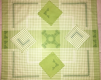 Placemat + 4 napkins Butterflies Butterflies (Tablecloth + 4 napkins)