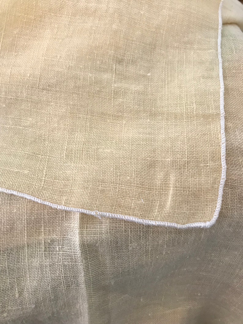 Vintage table topper