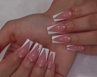 Sharp French & Pearls-Press on nails-luxury nails-white nails-nail art-nails-short long nails-glue on nails-aesthetic nails-french press ons