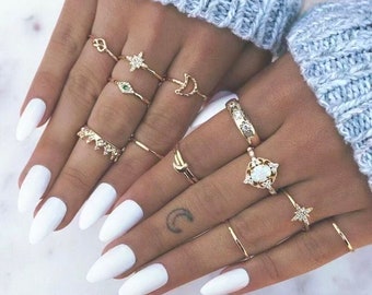 CLASSIC WHITE- press on nails-luxury nails-one color nails-glue on nails-fast shipping nails-gel x nails-white nails-minimalist nails