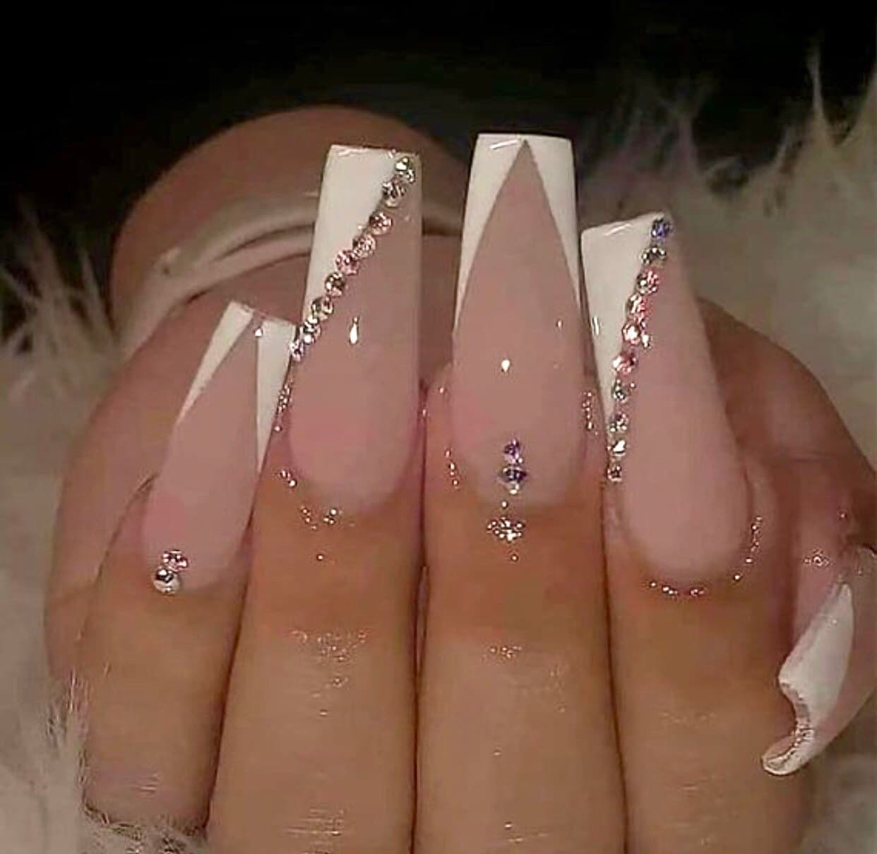 BRIDE TO Be-press on Nails-luxury Nails-french Nails-aesthetics Nails-rhinestones  Nails-bride Nails-party Nails-white Nails 