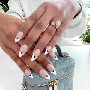 MY LITTLEE HEARTT-French nails-white nails-luxury nails-almond nails-medium nails-heart nails-vday nails-glue on nails