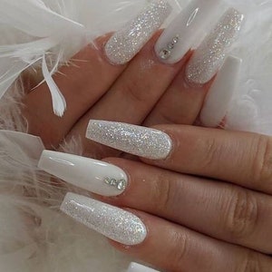 ALONDRA-Press on nails-Christmas white nails-white nails-one color nails-glitter nails-luxury press ons afbeelding 2