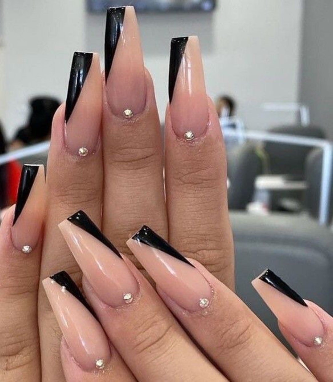 AUDRINA Press on Nails-luxury Nails-black Aesthetic Nail-abstract Lines Nails-gel Nails-glue on