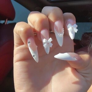 White French Bow Pearls Press on nails-luxury nails-white nails-nail art-bride nails -short long nails-glue on nails-aesthetic nails party