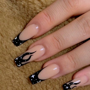 BE LINDAA-Press on nails-luxury nails-French nails-aesthetic nails-long short nails-glue on nails