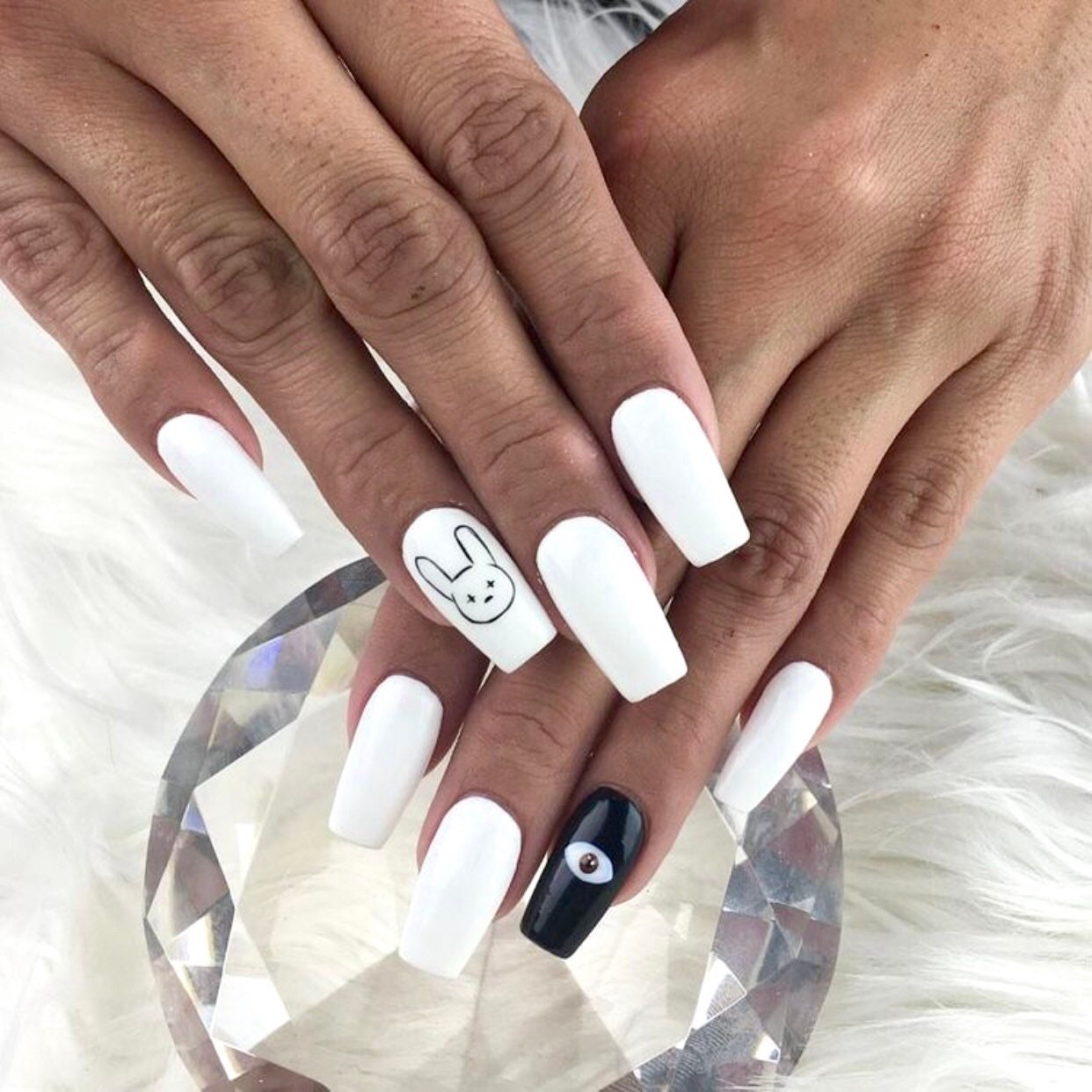 BB White-press on Nails Bad Bunny Nails Luxury Nails White - Etsy