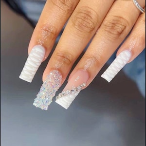 DREAM BRIGHT- white nails-press in nails-bride nails-luxury nails-glue on nails-gel x nails-gel extensions-party nails-fast shipping nails