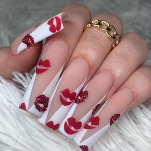 BESITOS-Press on nails-luxury nails-French nails-white nails-vday nails -festive press on nails-kiss nails