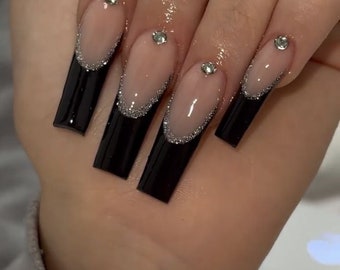 SHELBY-Press in nails- French nails-black nails-black French nails-luxury nails-colle on nails-fake nails-gel nails