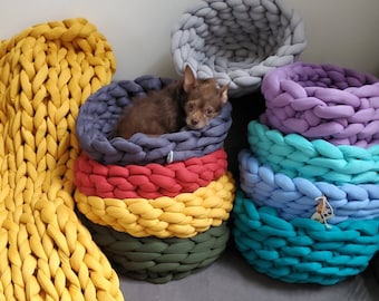 Chunky Knit dog bed,  Chunky knit cat bed, cat cave,  Crochet ,  arm knit, mothers day gift, housewarming gift, cat lovers gift, Vegan yarn