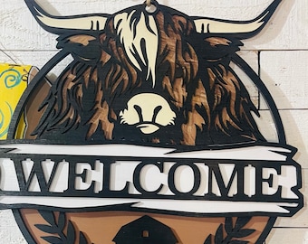 Highland Cow 18” Door Hanger