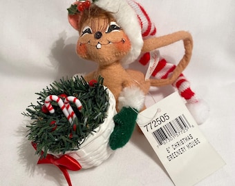 2005 Annalee Dolls 6” Christmas Greenery Mouse with Basket & Original Tags No. 772505