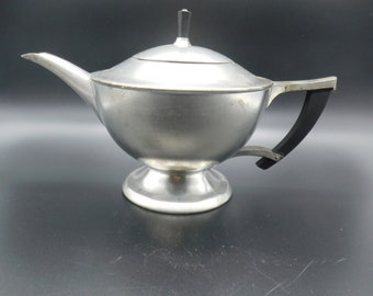 Vintage Stylish Benedict Pewter #496 Tea Pot Coffee Pot Wood Handle and Finial Breakfast Ware