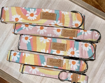 Groovy Daisies Hundehalsband, Martingale oder flaches Halsband, Hundehalsband, Stoffhalsband, K und M Halsband, Unisex Halsband, Happy, Flowy, Blumen
