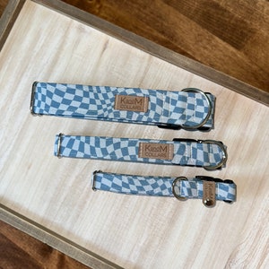 Marineblauwe golvende dambordhalsband, Martingale of platte kraag, katoenen kraag, K- en M-halsband, uniseks halsband, blauw, retro, hippie