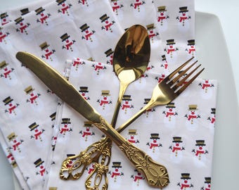 Lot De 6 Serviettes De Table En Tissu Rouge - Motif Flocon De Neige Et Bonhomme De Neige - Noël
