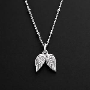 Silver angel wing necklace