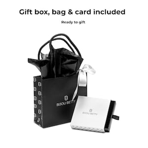 Luxury gift packaging included