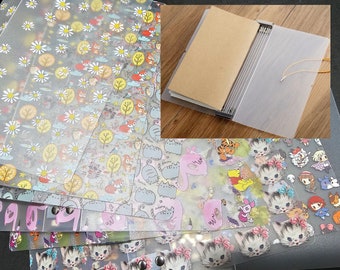 Peut inclure: Un ensemble de protège-feuilles en plastique transparent avec différents motifs colorés, notamment des chats, des fleurs et des personnages de dessins animés. Les protège-feuilles sont conçus pour être utilisés avec un classeur à anneaux ou un planificateur à reliure à disque.