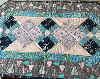 Quilted winter table runner.