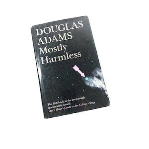 Weitgehend Harmlos. Per Anhalter durch die Galaxis. Vintage Douglas Adams Buch circa 1992. UK London Sammler Geschenk
