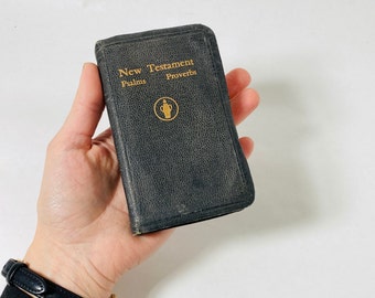 1952 small Holy Bible New Testament Vintage pocket sized black leather book King James Rev Christian gift miniature