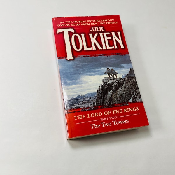 Libro de bolsillo vintage de J. R. R. Tolkien Las Dos Torres, circa 1973, serie El Señor de los Anillos