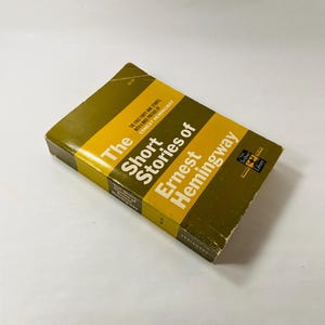 Ernest Hemingway Short Stories Vintage paperback book circa 1966