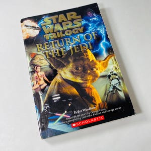 Return of the Jedi Vintage Scholastic paperback book circa 2004 by Ryder Windham George Lucas. Young Jedi Knights